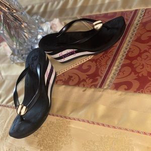 Juicy Couture beach mini wedges